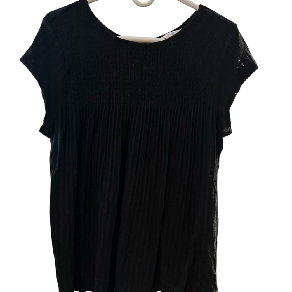 Time and Tru Black Pleated Blouse small